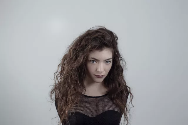 Lorde ya trabaja en nuevas canciones