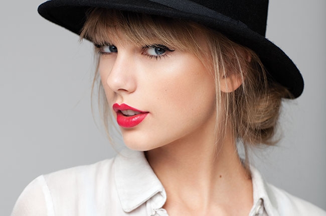 ¿Taylor Swift se ha operado de la nariz?