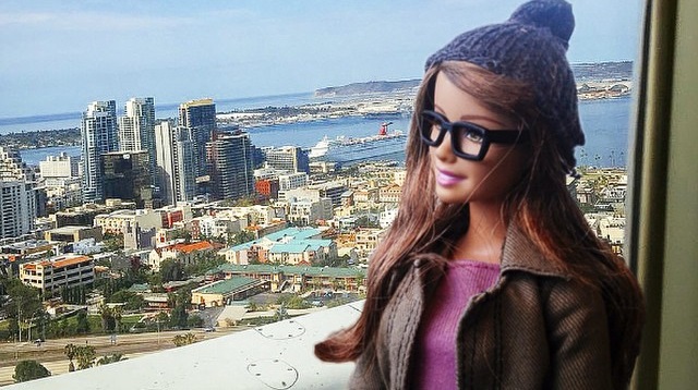 ¡Conoce a la Barbie Hipster que recrea tus fotos de Instagram!