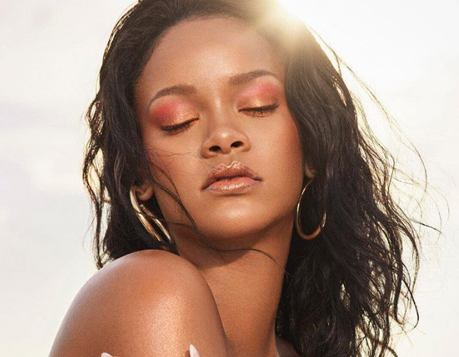 Prepárate para brillar con la edición veraniega de Fenty Beauty by Rihanna