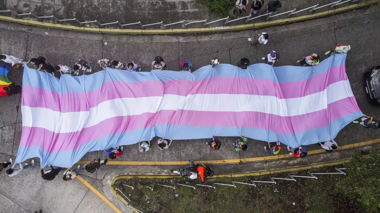 California acaba de convertirse en el primer Estado en declarar el Mes de la Historia Transgénero