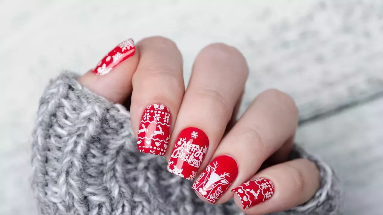 69 diseños de uñas invernales que te contagiarán el espíritu navideño