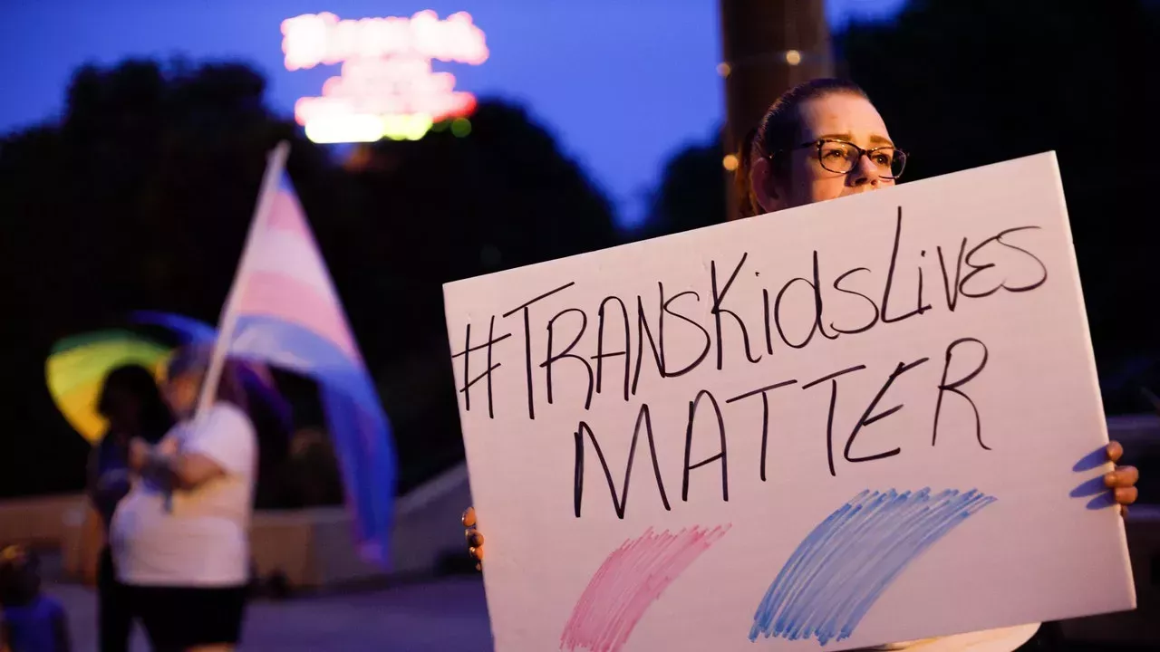 Ohio acaba de convertirse en el 22º Estado que prohíbe la atención a niños trans para confirmar su sexo
