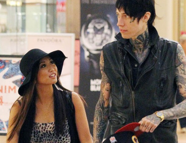 Trace Cyrus y Brenda Song salen de compras