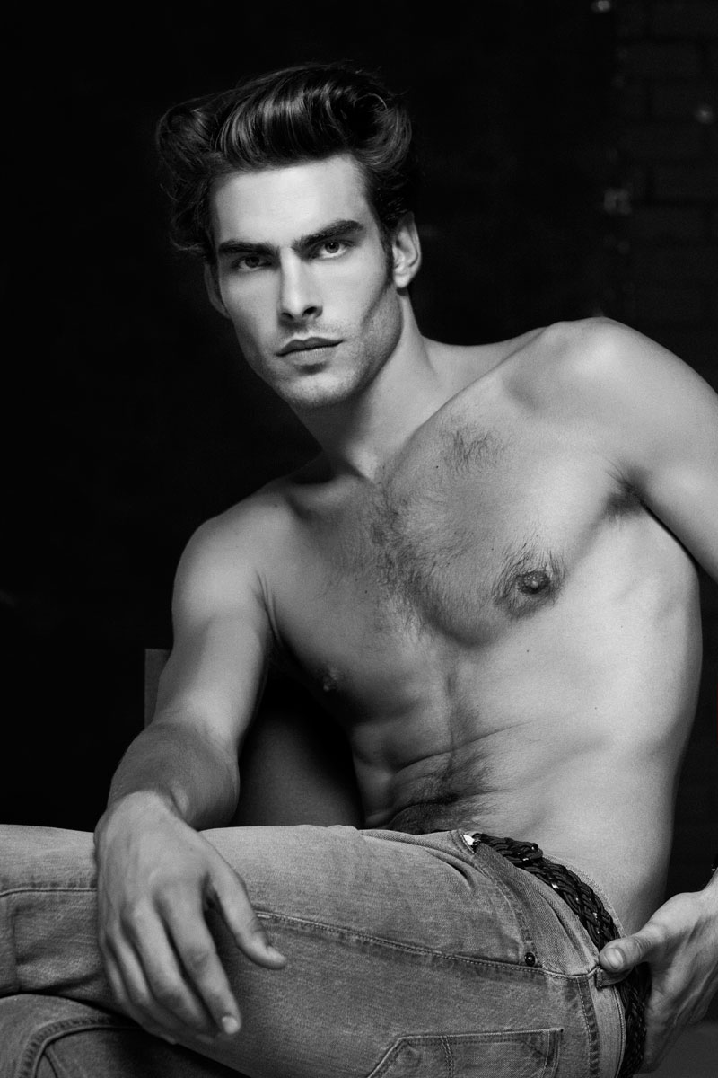 Resultado de imagen para Jon Kortajarena desnudo