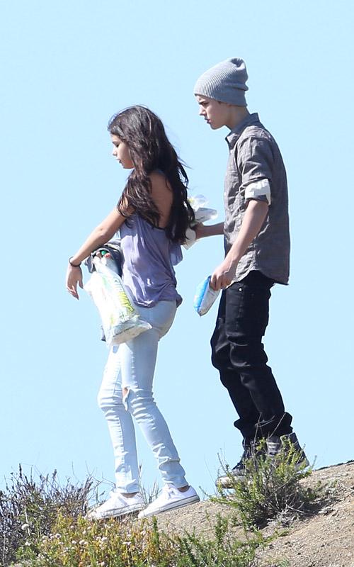 justin-bieber-selena-gomez-040412-1