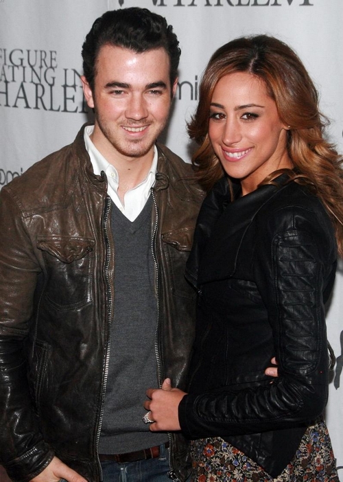 kevin-danielle-jonas-forgetting-girl-001