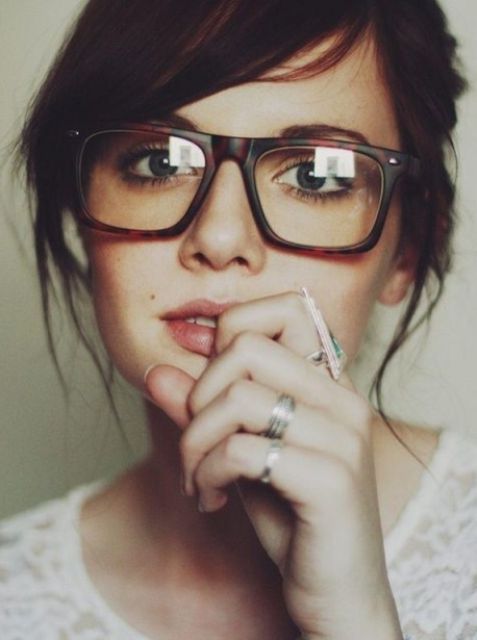 maquillaje para chicas con gafas