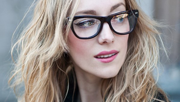 maquillaje para chicas con gafas