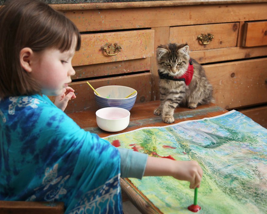 Niña autista y su gato