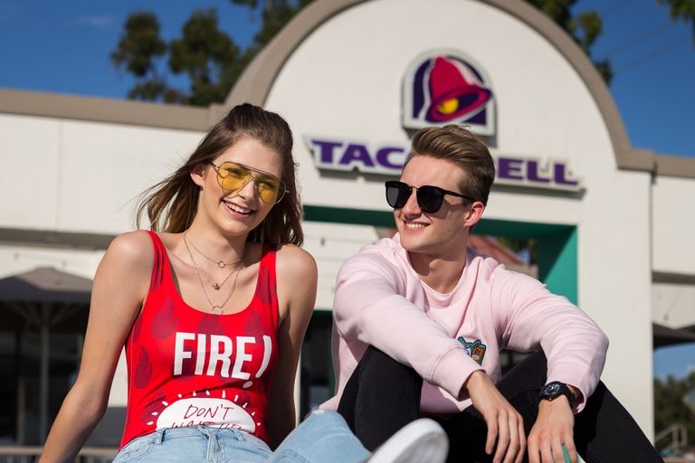 Línea de ropa de Forever 21 y Taco Bell