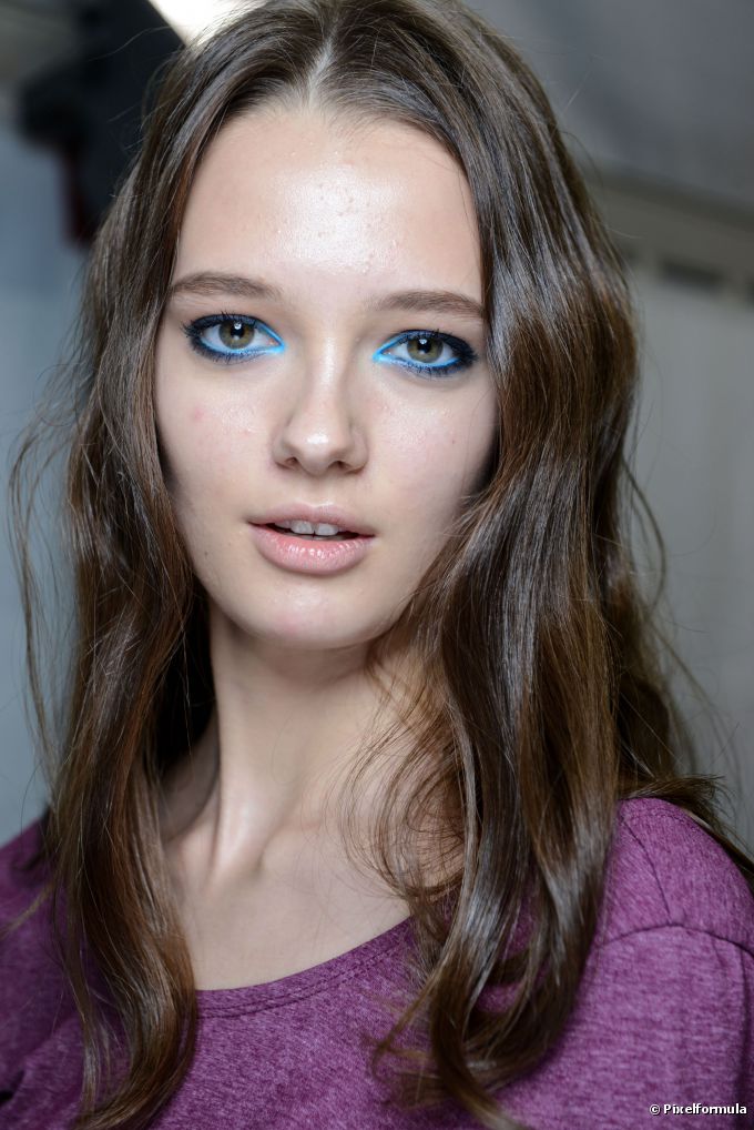 Tendencia ombra de ojos azul