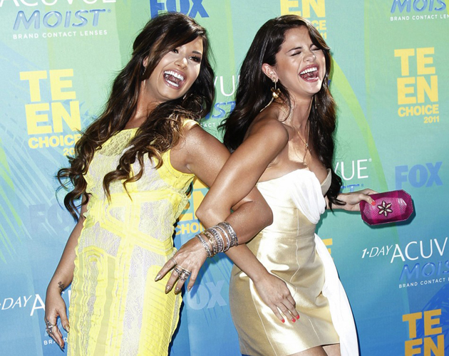 Demi Lovato le regala un reloj a Selena Gómez