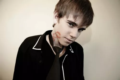 Alejandro Avilez: Justin Bieber es un atorrante ! Alejandro Avilez: Justin Bieber es un atorrante !
