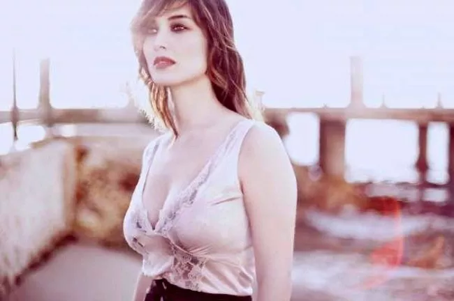 Poprosa te presenta a: Berenice Marlohe, la nueva chica Bond Poprosa te presenta a: Berenice Marlohe, la nueva chica Bond