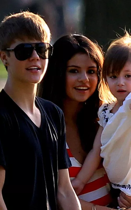 Justin Bieber presenta a Selena Gómez a su familia