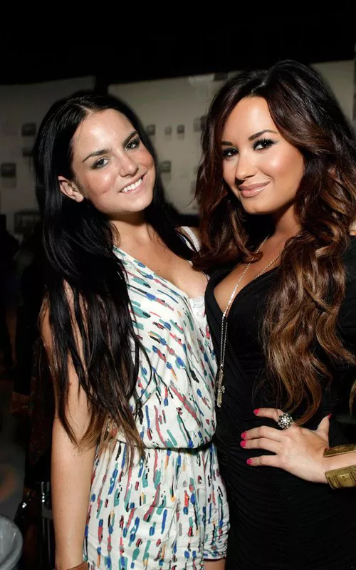 Demi Lovato y JoJo, evento HTC en Hollywood