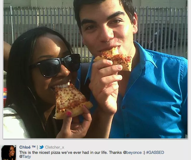 ¡Camarero, 200 pizzas, que invita Beyoncé! ¡Camarero, 200 pizzas, que invita Beyoncé!
