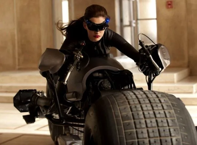 ¿Que no te gusta Anne Hathaway de Catwoman? Pues te vas a enterar...