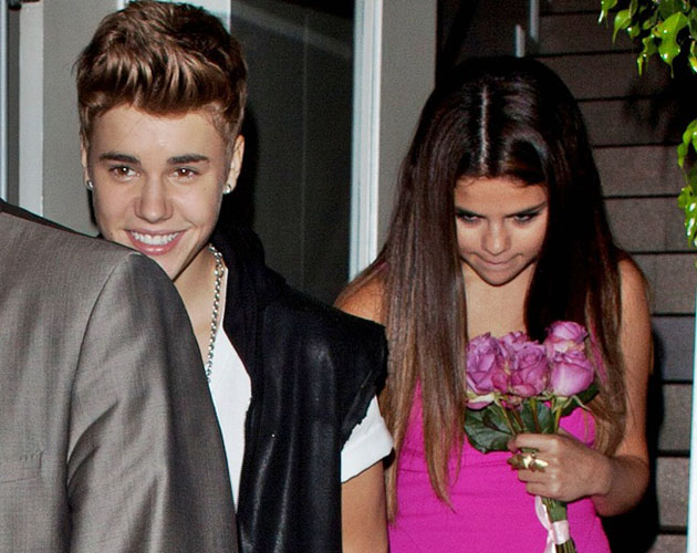 Justin Bieber regaló rosas a Selena Gomez por su cumpleaños