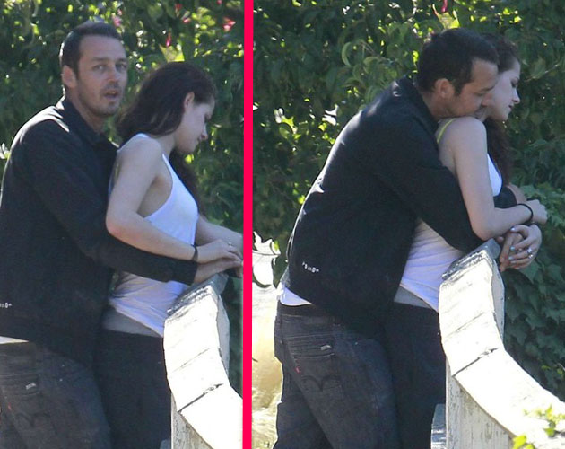 Más fotos confirman la indifelidad de Kristen Stewart hacia Robert Pattinson Más fotos confirman la indifelidad de Kristen Stewart hacia Robert Pattinson