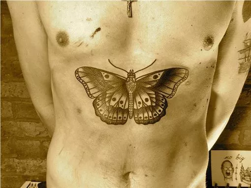 One Direction censurados por fomentar los tatuajes