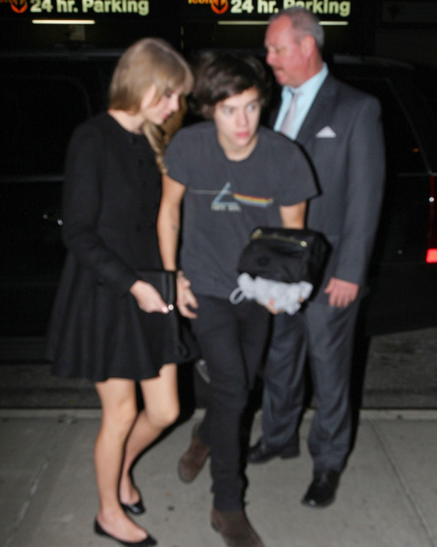 Harry Styles y los cuernos de Taylor Swift Harry Styles y los cuernos de Taylor Swift