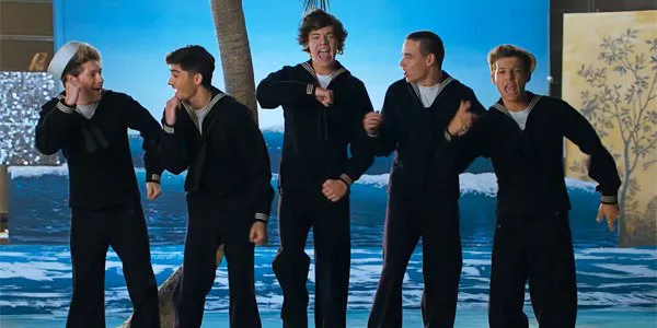 One Direction estrena el vídeo alternativo de "Kiss You"