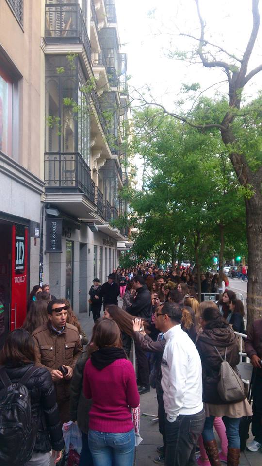 La tienda oficial de One Direction en Madrid es un éxito La tienda oficial de One Direction en Madrid es un éxito