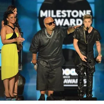 Justin Bieber abucheado por haters en los Billboard Music Awards