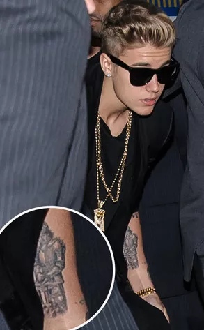 ¿El nuevo tatuaje de Justin Bieber es un mensaje secreto para Selena Gomez?
