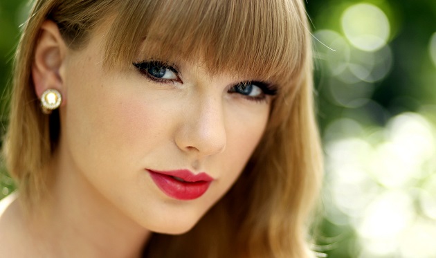 Taylor Swift, motivo de burla por la firma de ropa Abercrombie & Fitch Taylor Swift, motivo de burla por la firma de ropa Abercrombie & Fitch