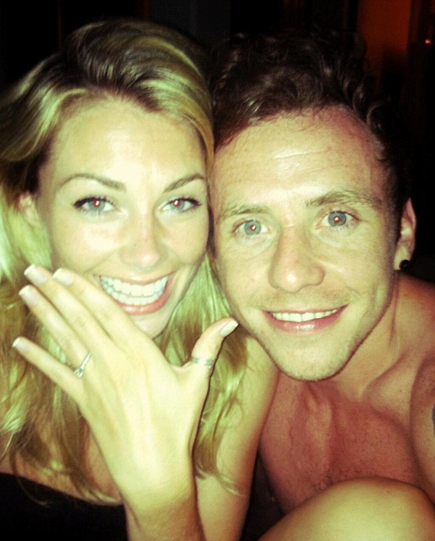 Danny Jones se compromete con su novia Georgia Horsley