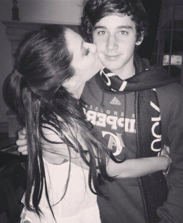 Ariana Grande rompe con su novio Jai Brooks Ariana Grande rompe con su novio Jai Brooks