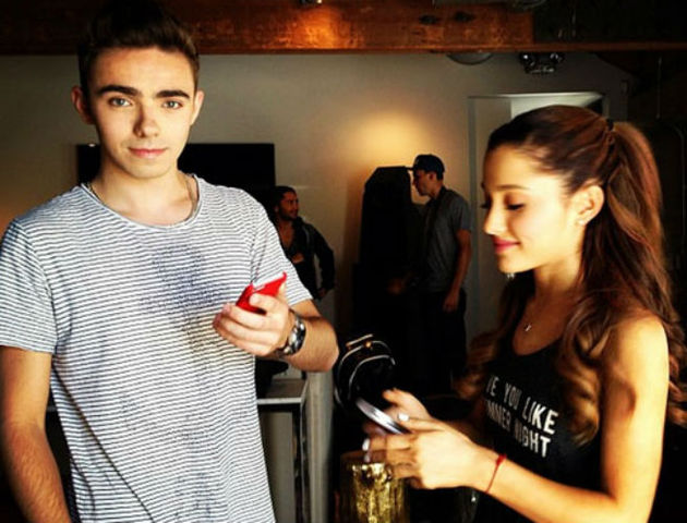 Ariana Grande y Nathan Sykes confirman su relación sentimental