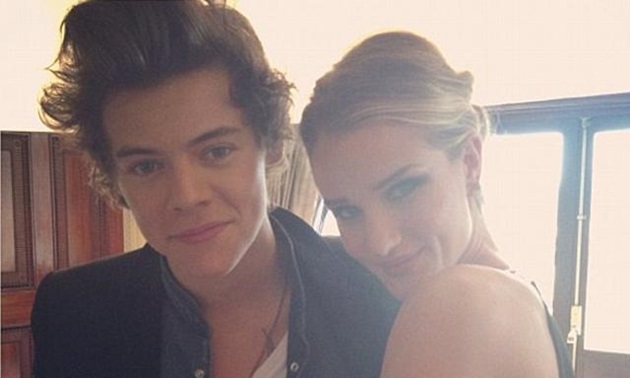 Harry Styles piensa que Rosie Huntington-Whiteley es la mujer más guapa del mundo Harry Styles piensa que Rosie Huntington-Whiteley es la mujer más guapa del mundo