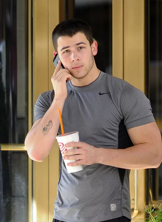 nick jonas brazos