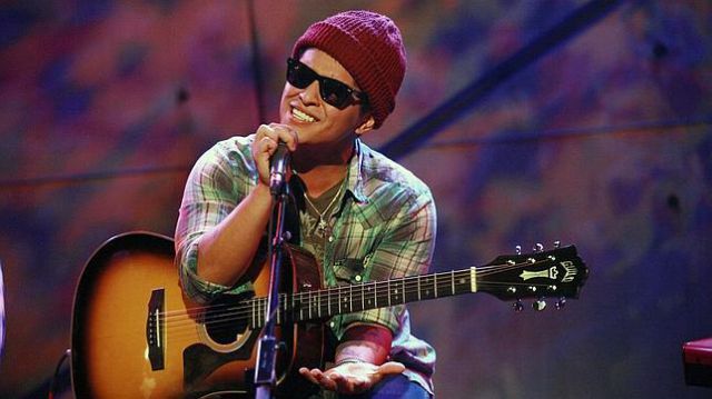 Bruno Mars, artista del año 2013 por la revista Billboard Bruno Mars, artista del año 2013 por la revista Billboard