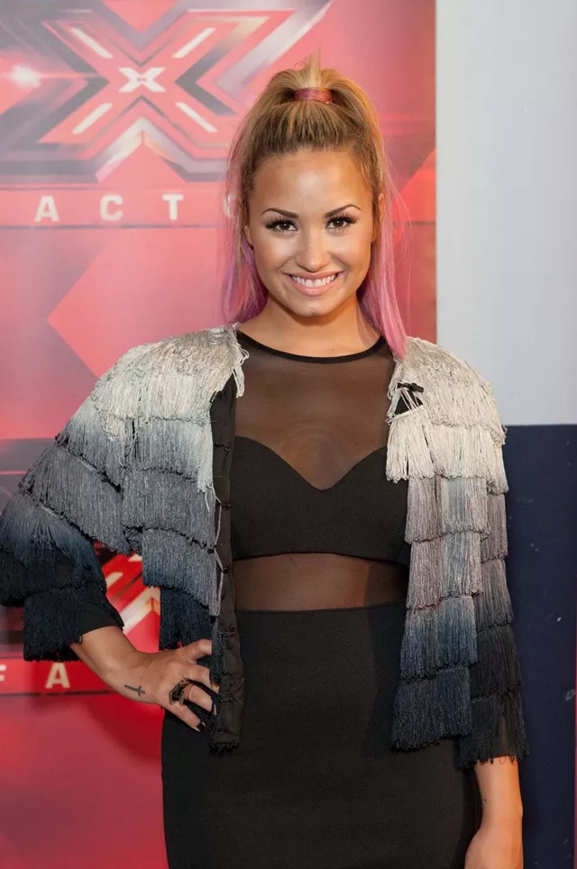 demi lovato deja x factor