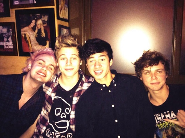 5 Seconds Of Summer anuncia su primer single, 'She looks so perfect'