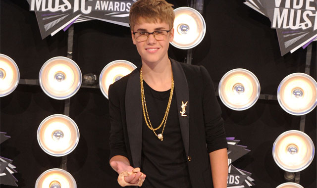 Pilotos de Justin Bieber usan máscara de oxígeno por la marihuana Pilotos de Justin Bieber usan máscara de oxígeno por la marihuana