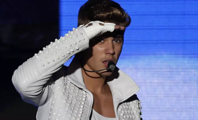 Justin Bieber pillado por una cámara de seguridad consumiendo droga