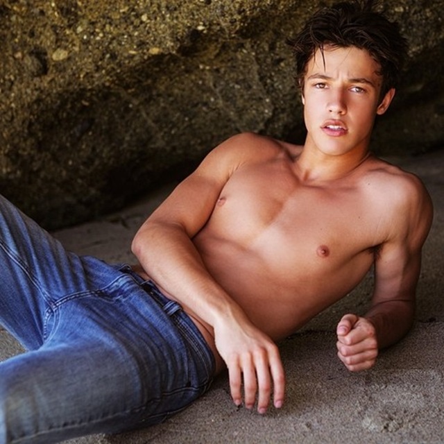 Las mejores fotos de Cameron Dallas sin camiseta