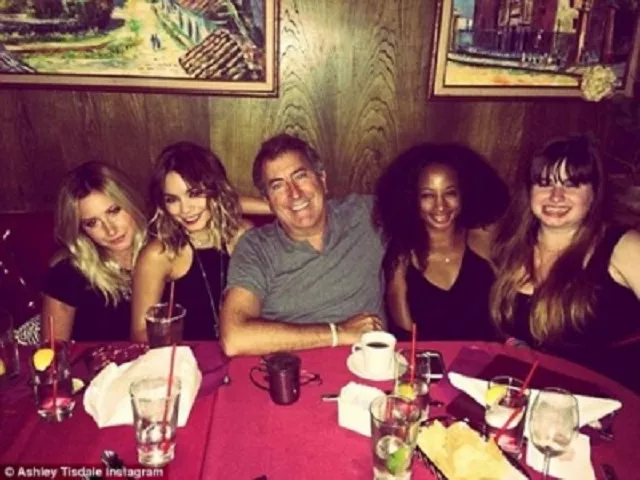 Elenco de High School Musical se reencuentra sin Zac Efron