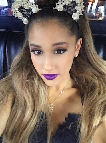 Ariana Grande es acosada por un fan Ariana Grande es acosada por un fan