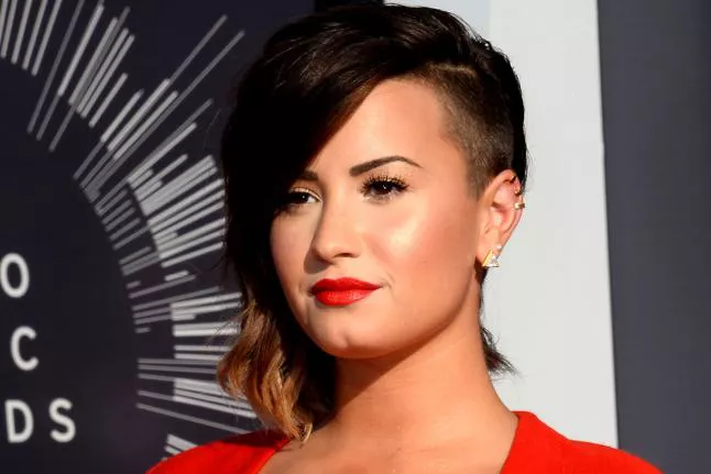 ¿Con qué levanta su ánimo Demi Lovato?
