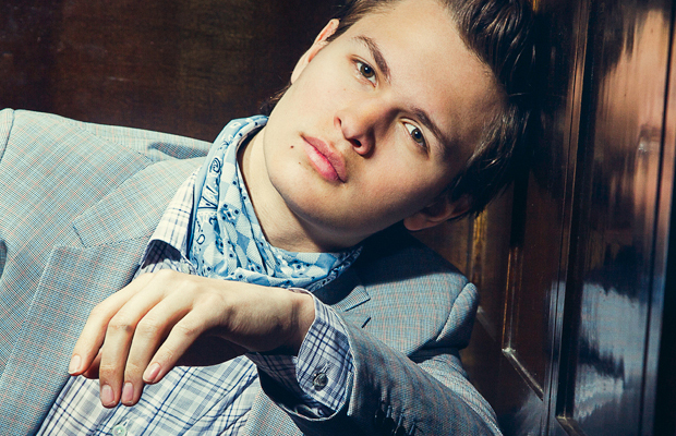 ¿Ansel Elgort es gay?