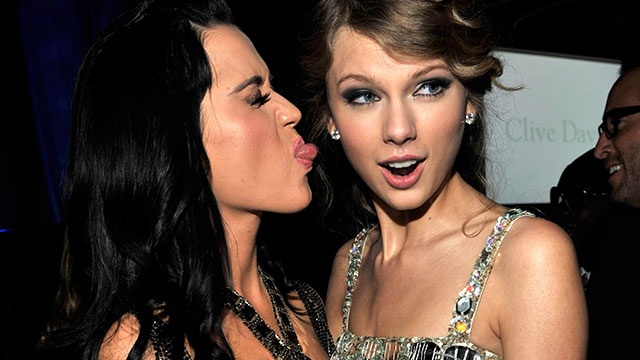 ¿Katy Perry le declarará la guerra a Taylor Swift en el Super Bowl? ¿Katy Perry le declarará la guerra a Taylor Swift en el Super Bowl?