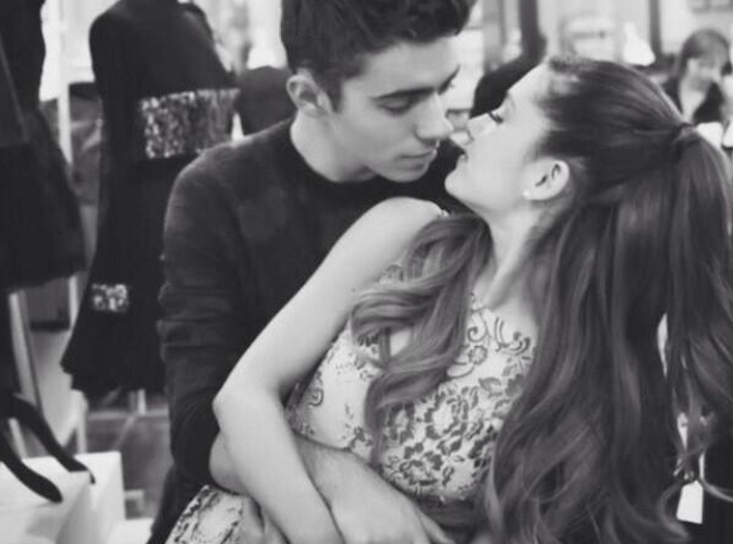 Nathan Sykes cantará sobre su relación con Ariana Grande