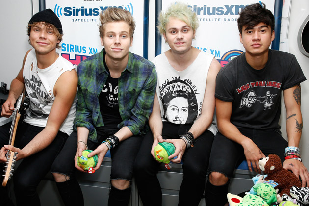 ¿Por qué 5 Seconds Of Summer han tenido que cambiar el logo de la banda?